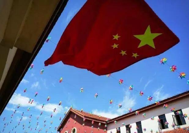 【晋中爱尔眼科医院】喜欢打游戏可以做近视矫正手术吗？